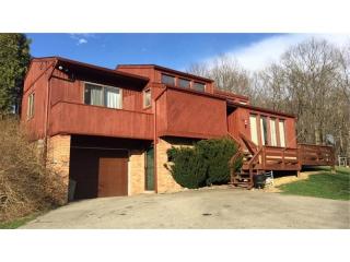 86 Mankey Rd, Washington, PA 15301-6452