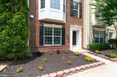 4884 Cavallo Way, Woodbridge, VA 22192-5439
