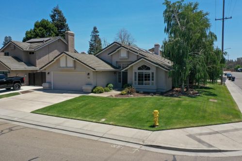812 Tornell Dr, Ripon, CA 95366-2917