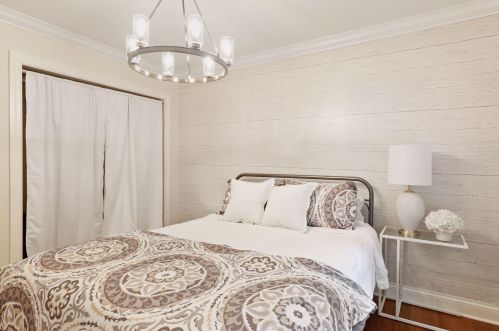 8932 Hunters Trl, Saint Paul MN  55125-9182 exterior