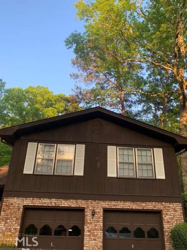 967 Bingham Ct, Stone Mountain, GA 30083-2422
