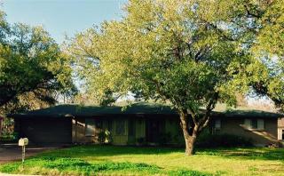 2506 Beverly Dr, Greenville, TX 75402-6803