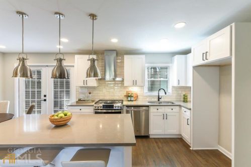 2757 Eaton Pl, Atlanta GA  30341-3915 exterior
