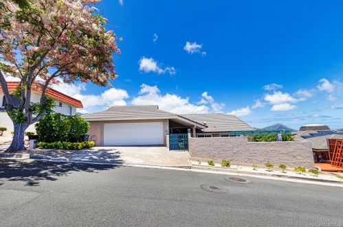 5307 Poola St, Honolulu HI  96821-1536 exterior