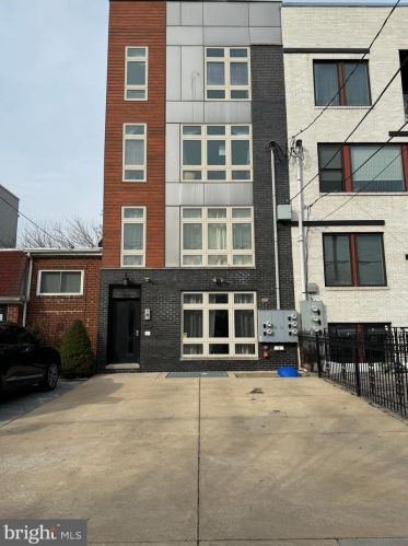 734 19th St, Philadelphia, PA 19130-2030