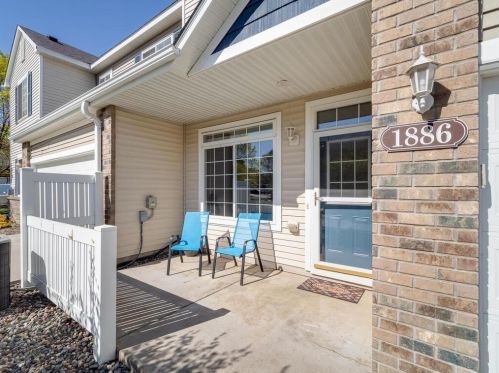1886 13th St, Hastings, MN 55033-8581