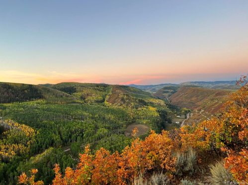 21900 Middle Creek Rd, Oak Creek CO 80467-9727 exterior