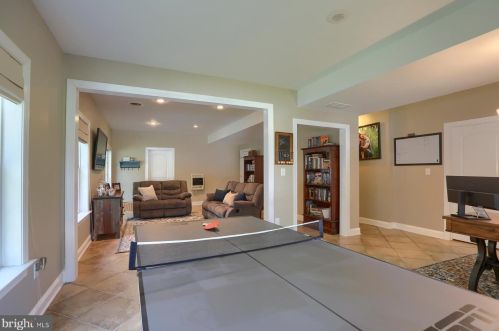 101 Shatto Dr, Carlisle PA  17013-2120 exterior