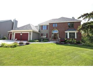 3528 Williamsburg Pkwy, Saint Paul, MN 55129-9349