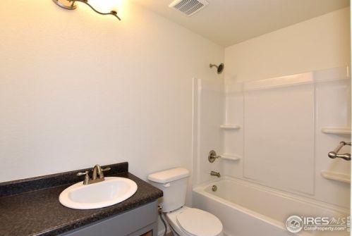 2767 Sapphire St, Loveland CO 80537-2024 exterior