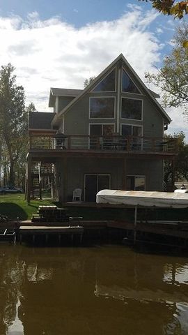 403 Fairlane Dr, Craig, MO 64437-7201