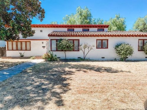 1300 De Cesari Ave, Madera, CA 93637-3026