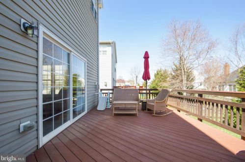 14282 Ladderbacked Dr, Gainesville VA  20155-5919 exterior