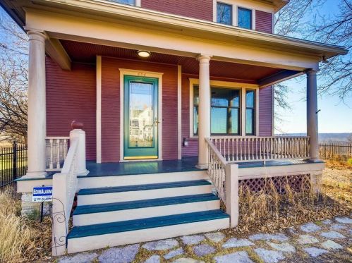 654 4th St, Saint Paul, MN 55106-5106