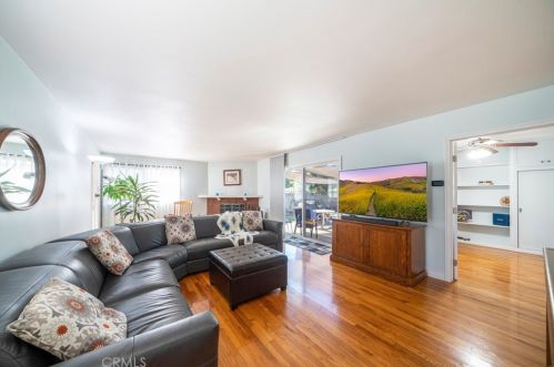 511 Century Dr, Anaheim CA  92805-2235 exterior