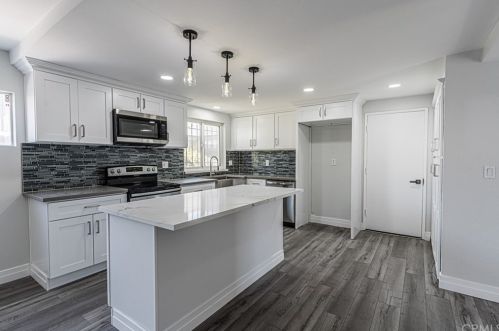 3253 Topaz Ln, Fullerton, CA 92831-2604
