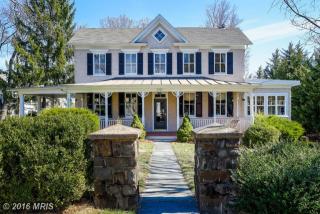 43760 Jenkins Ln, Ashburn, VA 20147-4822