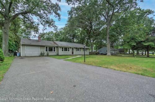 117 Laurel Blvd, Lacey Township, NJ 08734-2324