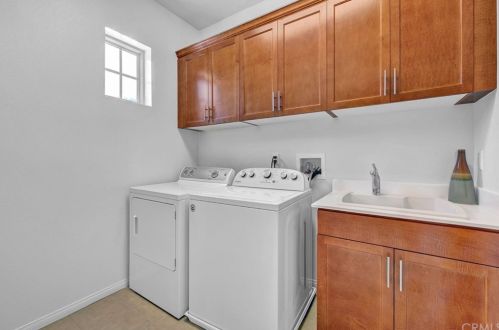 328 Bronze, Irvine CA  92618-1510 exterior