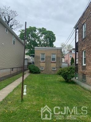 363 Garretson Ave, Perth Amboy, NJ 08861-2006