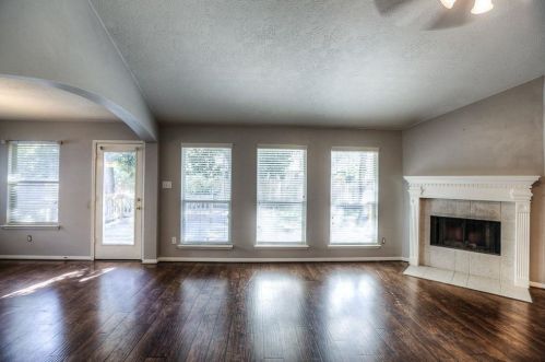 91 Misty Dawn Dr, Conroe TX  77385-3648 exterior
