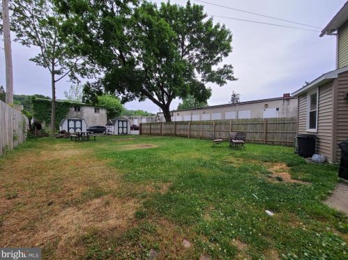 317 State St, Ephrata PA  17522-2236 exterior