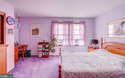 11 Cavalier Dr, Trenton NJ  08619-1357 exterior