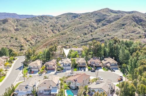 8340 Shining Star Ct, Anaheim, CA 92808-2519