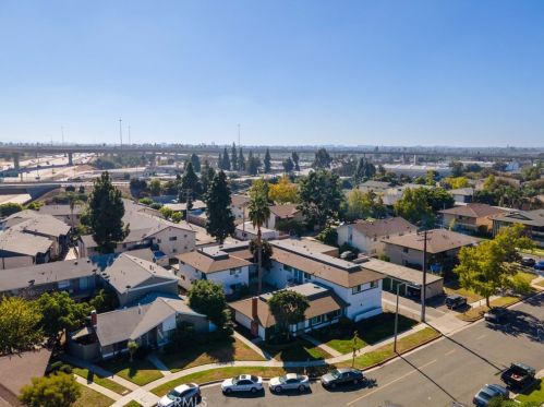 2650 Park Ln, Anaheim CA  92806-1728 exterior