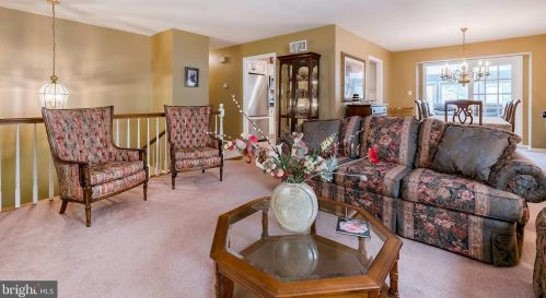 303 Devon Dr, Lancaster PA  17603-4609 exterior