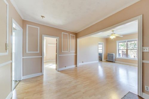 6103 Ingleside Ave, Chicago, IL 60637-2619