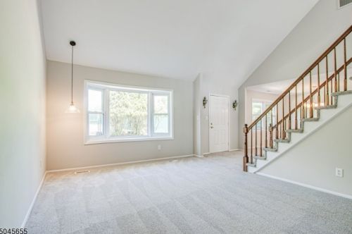 23 Harwich Ct, Scotch Plains, NJ 07076-3165