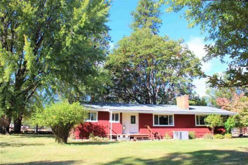 217 Lovers Ln, Sawyers Bar, CA 96027-9761