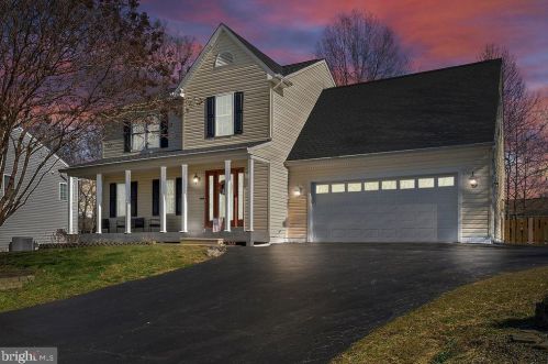 9403 Timberlake Rd, Fredericksburg, VA 22408-7711