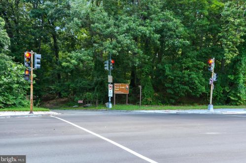 8401 Cedar St, Silver Spring MD 20910-4324 exterior