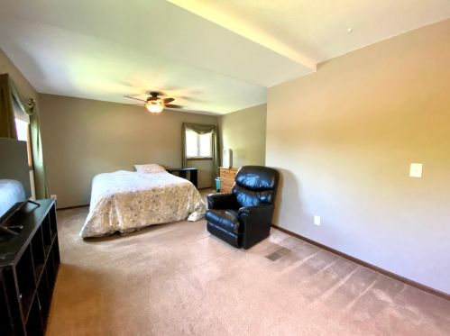 4518 142nd St, Saint Paul MN  55124-7713 exterior