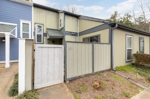 887 Patterns Dr, Mableton, GA 30126-1672