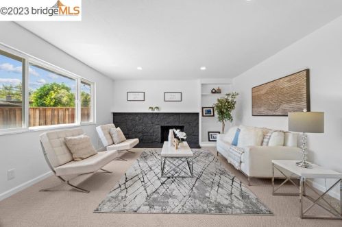 970 Stimel Dr, Concord CA  94518-3934 exterior
