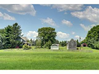 43 Serpentine Rd, Warren, RI 02885-1812