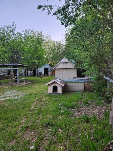 3328 Lynnfield Dr, Fort Worth TX  76103-3029 exterior