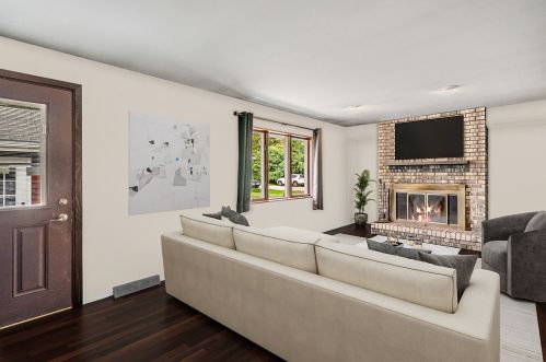 6806 Quincy St, Willowbrook IL  60527-5363 exterior