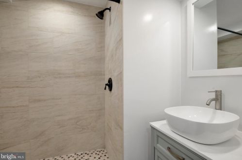 8407 Hartford Ave, Silver Spring MD  20910-5311 exterior