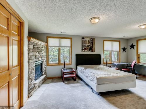 2265 James Ct, Saint Paul MN  55122-2317 exterior