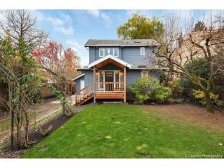 604 Florida St, Portland OR  97219-1220 exterior