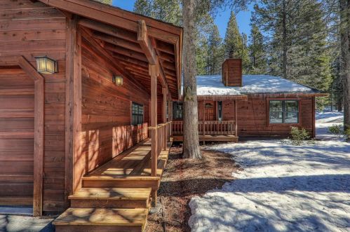 12055 Schussing Way, Truckee, CA 96161-6260