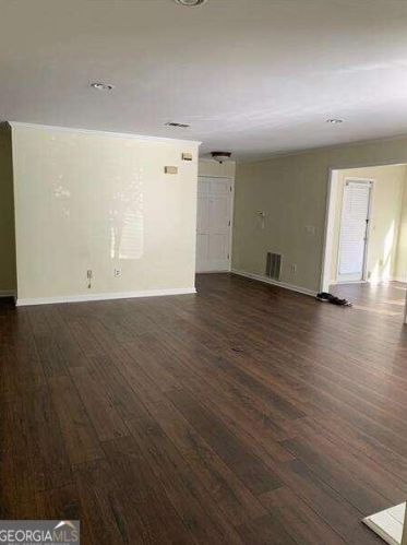 401 Bainbridge Dr, Atlanta GA  30327-4272 exterior