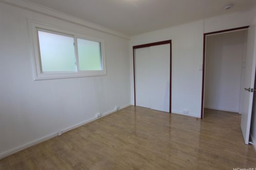 3086 Kaohinani Dr, Honolulu HI  96817-1037 exterior