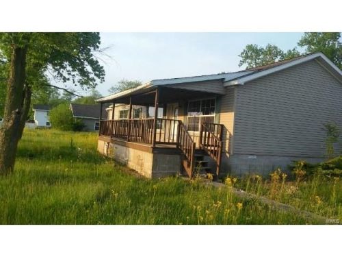1010 Franklin St, Pocahontas, IL 62275-3123