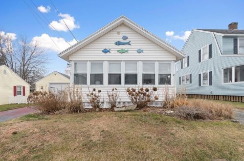 46 Sea Crest Ave, Niantic CT  06357-3338 exterior
