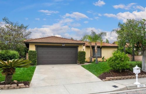 1821 Cortez Ave, Escondido, CA 92026-1704